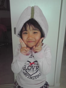 YUUNA BLOG-111218_1105~01.jpg