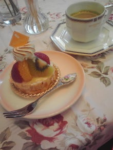 YUUNA BLOG-120804_1111~02.jpg